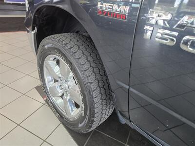 2017 RAM 1500 Big Horn 4DR CREW CAB 4X4 - Photo 41 - Hamilton, OH 45015