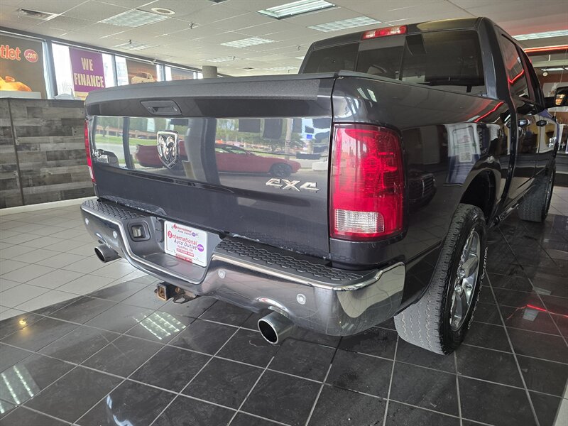 2017 RAM 1500 Big Horn 4DR CREW CAB 4X4 - Photo 6 - Hamilton, OH 45015