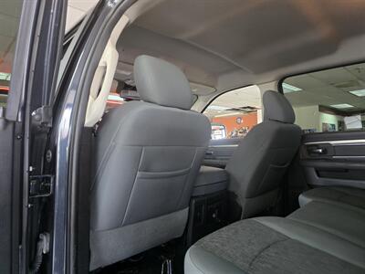 2017 RAM 1500 Big Horn 4DR CREW CAB 4X4 - Photo 13 - Hamilton, OH 45015