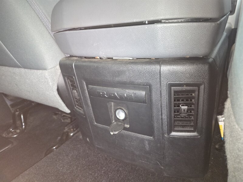 2017 RAM 1500 Big Horn 4DR CREW CAB 4X4 - Photo 20 - Hamilton, OH 45015