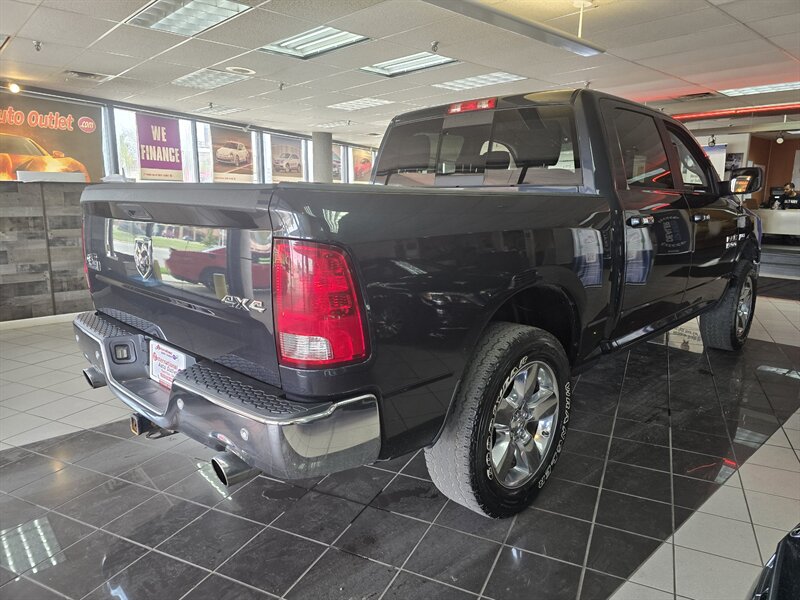 2017 RAM 1500 Big Horn 4DR CREW CAB 4X4 - Photo 5 - Hamilton, OH 45015