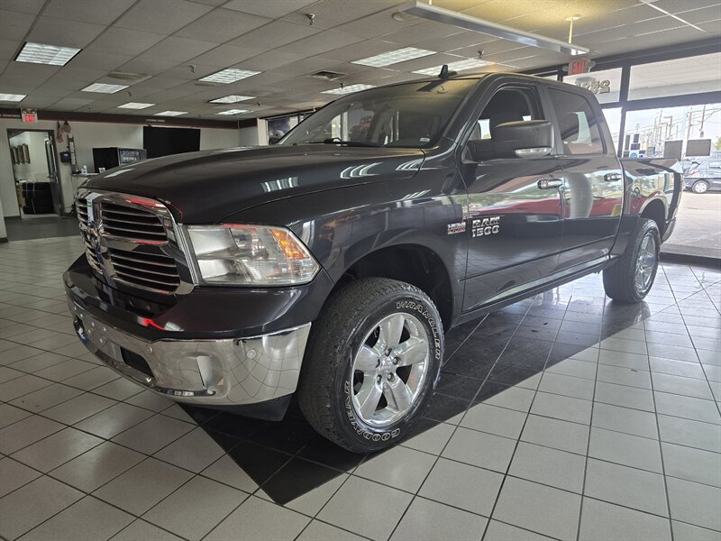 2017 RAM 1500 Big Horn 4DR CREW CAB 4X4   - Photo 1 - Hamilton, OH 45015