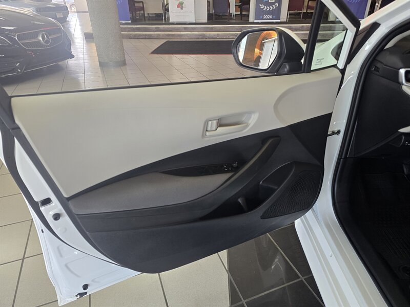 2022 Toyota Corolla LE 4DR SEDAN - Photo 7 - Hamilton, OH 45015