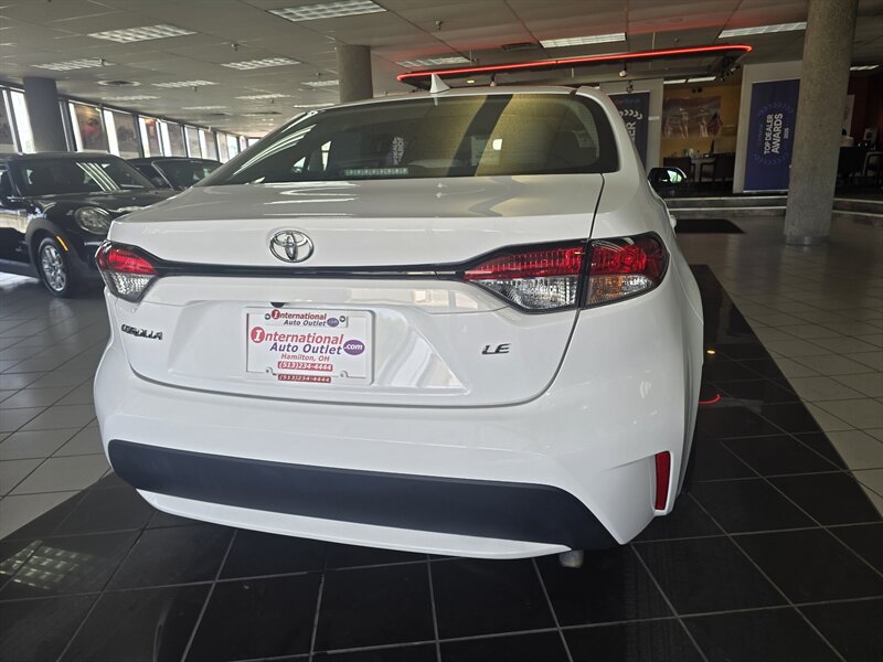 2022 Toyota Corolla LE 4DR SEDAN - Photo 5 - Hamilton, OH 45015