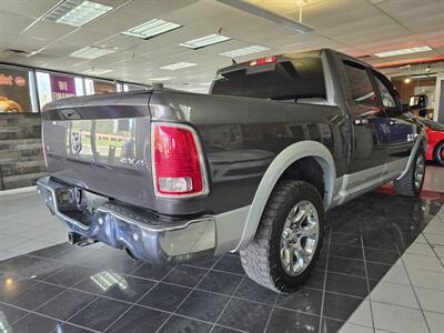 2015 RAM 1500 Laramie CREW CAB 4X4   - Photo 4 - Hamilton, OH 45015
