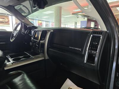 2015 RAM 1500 Laramie CREW CAB 4X4   - Photo 14 - Hamilton, OH 45015