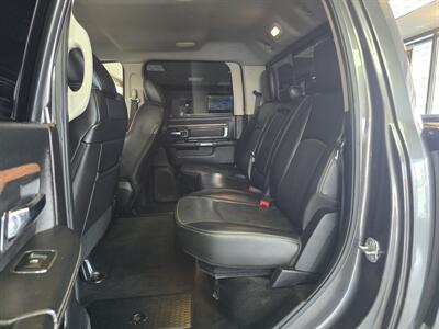 2015 RAM 1500 Laramie CREW CAB 4X4   - Photo 11 - Hamilton, OH 45015
