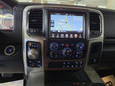 2015 RAM 1500 Laramie CREW CAB 4X4   - Photo 25 - Hamilton, OH 45015