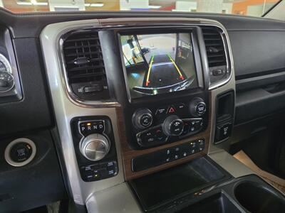 2015 RAM 1500 Laramie CREW CAB 4X4   - Photo 20 - Hamilton, OH 45015