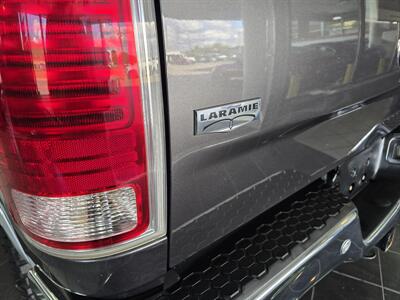 2015 RAM 1500 Laramie CREW CAB 4X4   - Photo 31 - Hamilton, OH 45015