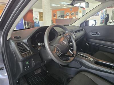 2021 Honda HR-V EX   - Photo 8 - Hamilton, OH 45015