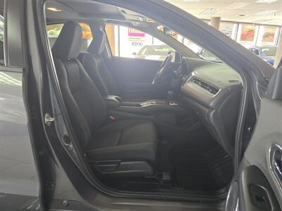 2021 Honda HR-V EX   - Photo 14 - Hamilton, OH 45015