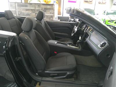 2014 Ford Mustang V6   - Photo 18 - Hamilton, OH 45015