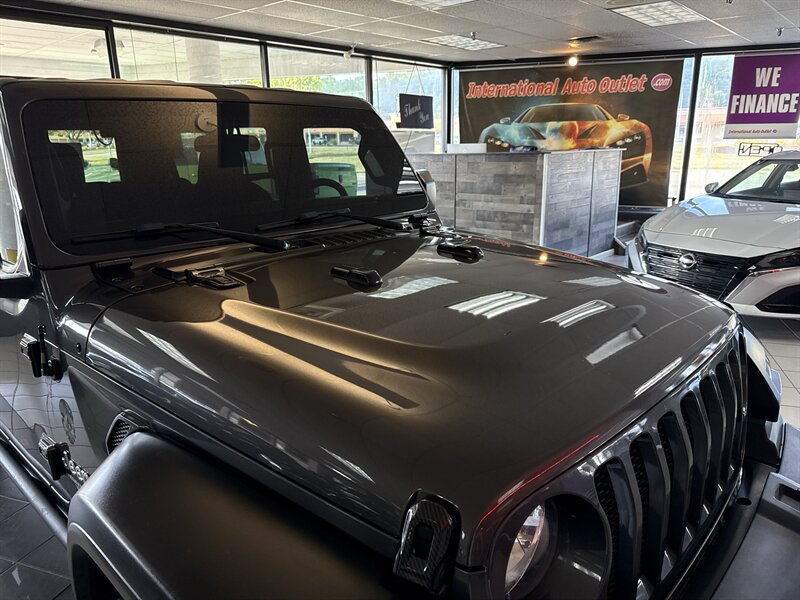 2020 Jeep Wrangler Sport S - Photo 4 - Hamilton, OH 45015