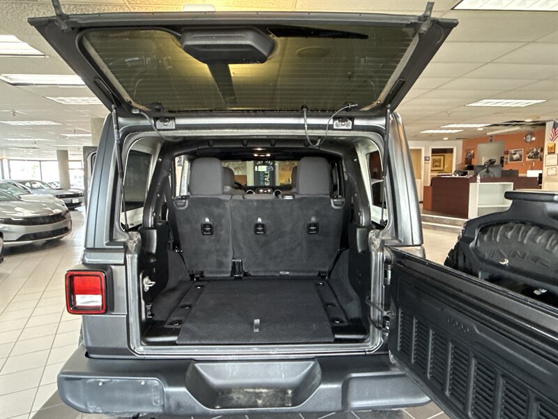 2020 Jeep Wrangler Sport S - Photo 23 - Hamilton, OH 45015