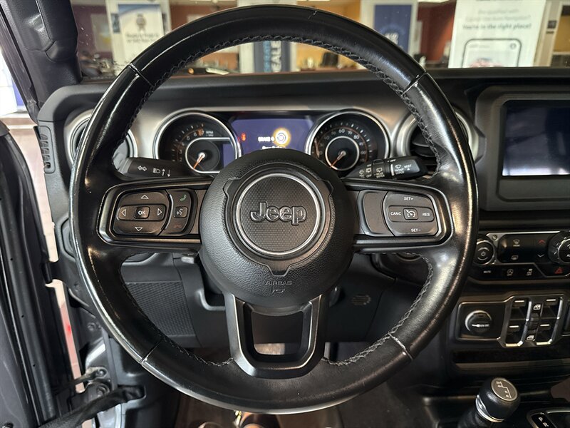 2020 Jeep Wrangler Sport S - Photo 12 - Hamilton, OH 45015