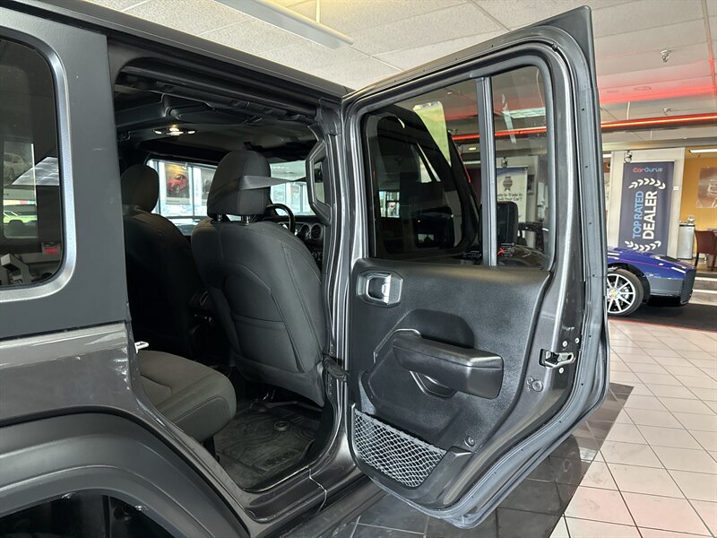 2020 Jeep Wrangler Sport S - Photo 19 - Hamilton, OH 45015