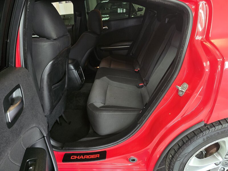 2018 Dodge Charger R/T 4DR SEDAN - Photo 12 - Hamilton, OH 45015
