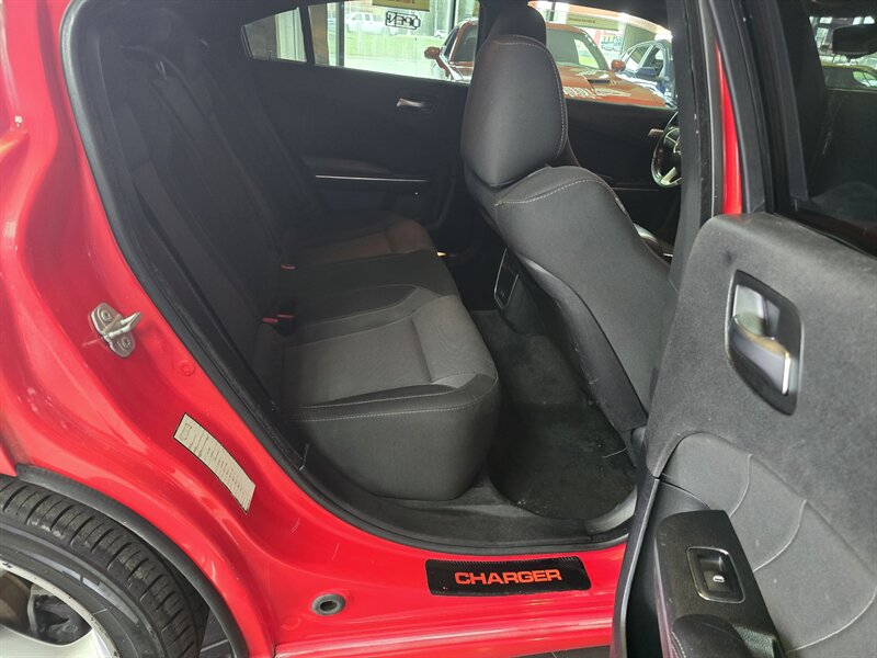 2018 Dodge Charger R/T 4DR SEDAN - Photo 17 - Hamilton, OH 45015