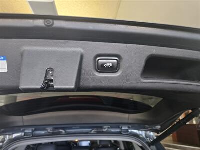 2019 Hyundai SANTA FE Ultimate 2.0T - Photo 13 - Hamilton, OH 45015