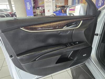 2013 Cadillac XTS Luxury Collection 4DR SEDAN AWD - Photo 7 - Hamilton, OH 45015