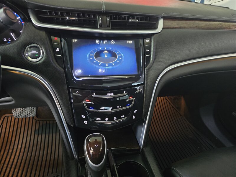 2013 Cadillac XTS Luxury Collection 4DR SEDAN AWD - Photo 30 - Hamilton, OH 45015