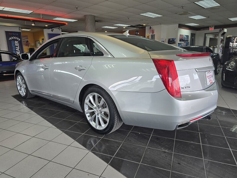 2013 Cadillac XTS Luxury Collection 4DR SEDAN AWD - Photo 6 - Hamilton, OH 45015