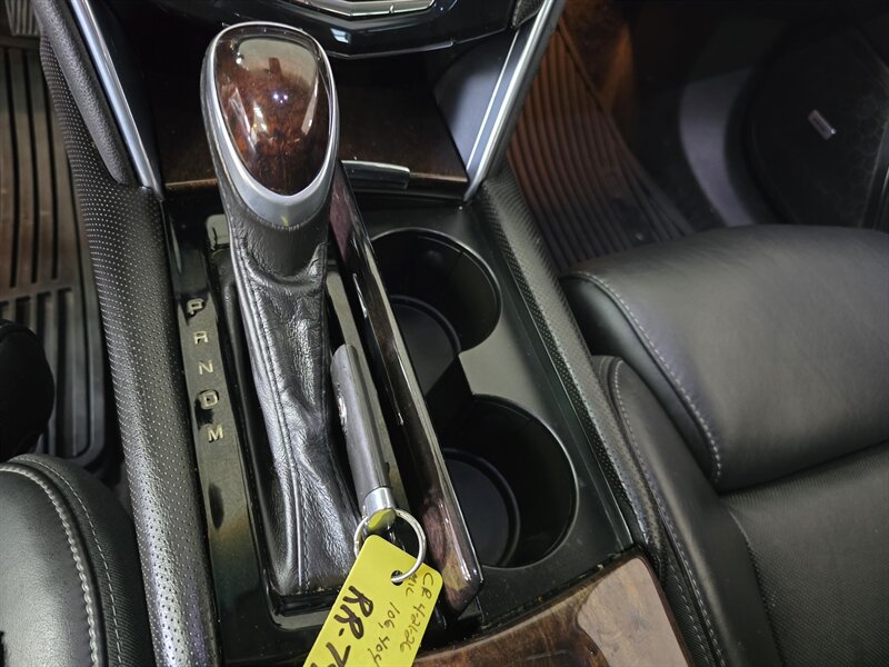 2013 Cadillac XTS Luxury Collection 4DR SEDAN AWD - Photo 22 - Hamilton, OH 45015