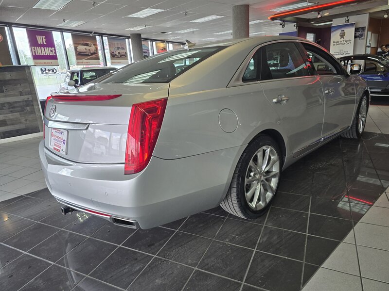 2013 Cadillac XTS Luxury Collection 4DR SEDAN AWD - Photo 4 - Hamilton, OH 45015