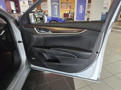2013 Cadillac XTS Luxury Collection 4DR SEDAN AWD - Photo 12 - Hamilton, OH 45015