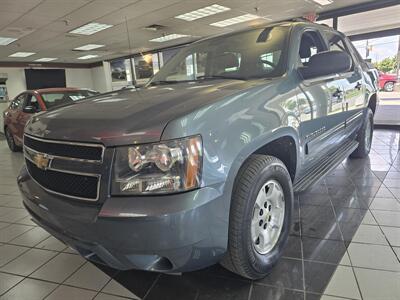 2011 Chevrolet Avalanche LS 4dr Crew Cab 4X4   - Photo 1 - Hamilton, OH 45015