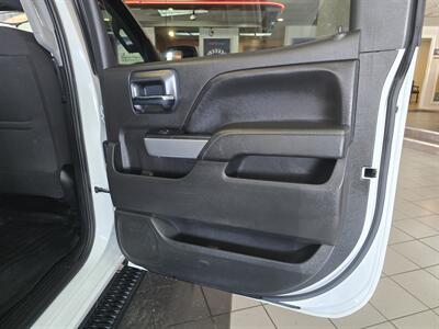 2018 Chevrolet Silverado 1500 LT-CREW CAB-4X4/Z71   - Photo 15 - Hamilton, OH 45015
