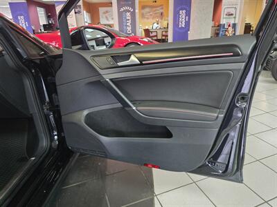 2015 Volkswagen Golf GTI Autobahn 4DR HATCHBACK/MANUAL   - Photo 12 - Hamilton, OH 45015