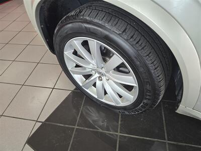 2016 Volvo XC90 T6 Momentum   - Photo 37 - Hamilton, OH 45015