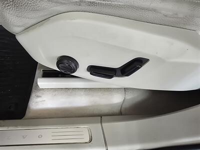 2016 Volvo XC90 T6 Momentum   - Photo 21 - Hamilton, OH 45015