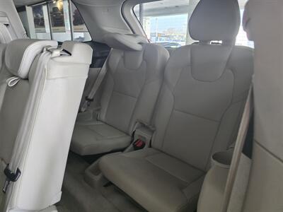 2016 Volvo XC90 T6 Momentum   - Photo 13 - Hamilton, OH 45015