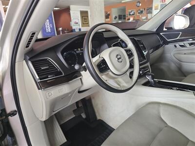 2016 Volvo XC90 T6 Momentum   - Photo 8 - Hamilton, OH 45015