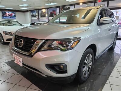 2017 Nissan Pathfinder SV 4DR SUV AWD   - Photo 2 - Hamilton, OH 45015