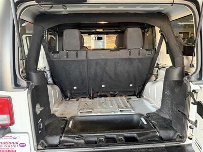 2018 Jeep Wrangler JK UNLIMITED SAHARA 4DR SUV 4X4   - Photo 28 - Hamilton, OH 45015