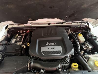 2018 Jeep Wrangler JK UNLIMITED SAHARA 4DR SUV 4X4   - Photo 31 - Hamilton, OH 45015