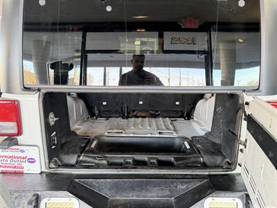 2018 Jeep Wrangler JK UNLIMITED SAHARA 4DR SUV 4X4   - Photo 27 - Hamilton, OH 45015