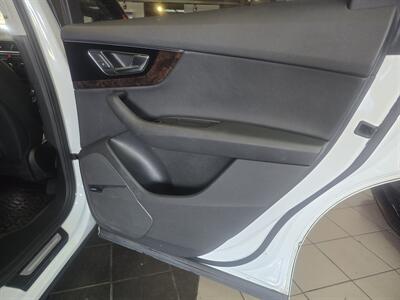 2018 Audi Q7 3.0T quattro Premium Plus AWD - Photo 15 - Hamilton, OH 45015
