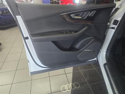 2018 Audi Q7 3.0T quattro Premium Plus AWD - Photo 7 - Hamilton, OH 45015