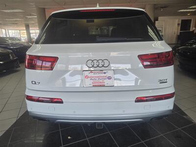 2018 Audi Q7 3.0T quattro Premium Plus AWD - Photo 5 - Hamilton, OH 45015