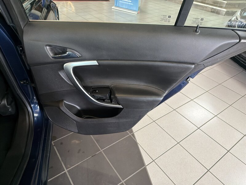 2012 Buick Regal - Photo 21 - Hamilton, OH 45015