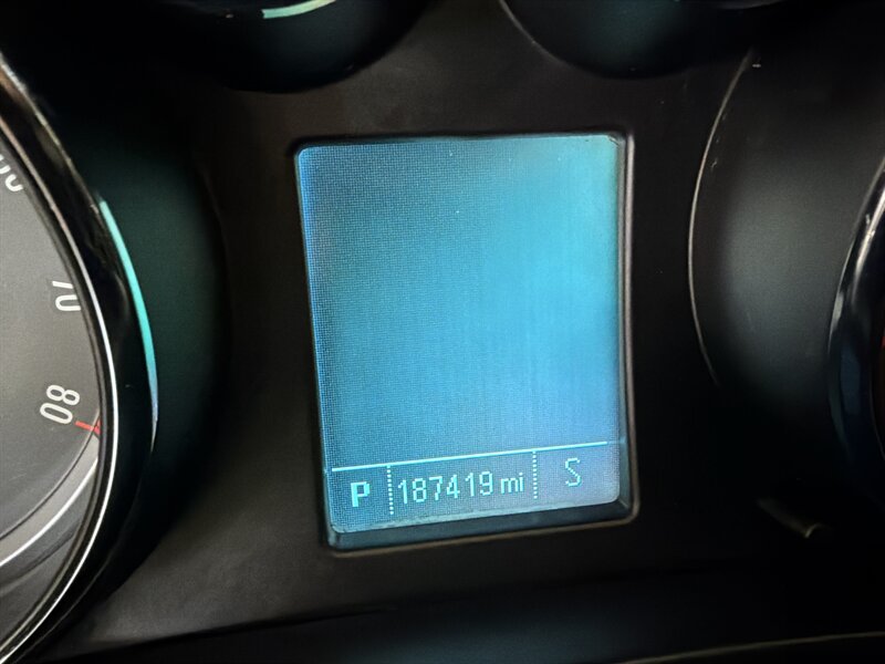 2012 Buick Regal - Photo 11 - Hamilton, OH 45015