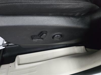 2023 Chrysler Voyager LX 4DR MINI-VAN - Photo 19 - Hamilton, OH 45015