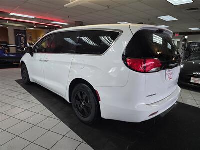 2023 Chrysler Voyager LX 4DR MINI-VAN - Photo 6 - Hamilton, OH 45015