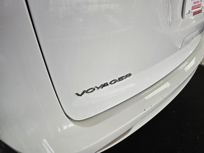 2023 Chrysler Voyager LX 4DR MINI-VAN - Photo 28 - Hamilton, OH 45015
