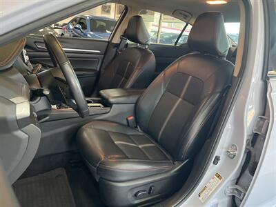 2024 Nissan Altima 2.5 SR 4DR SEDAN   - Photo 10 - Hamilton, OH 45015